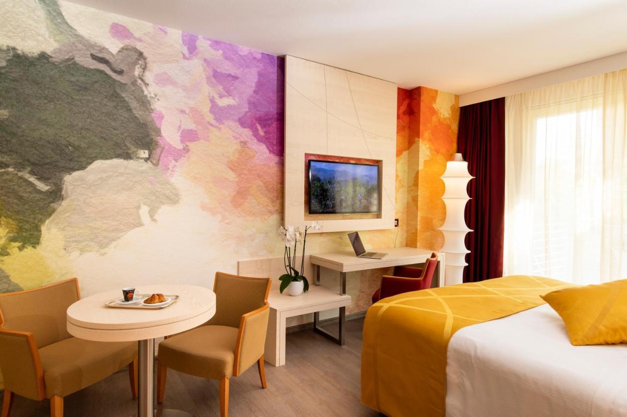 Color Hotel Style, Design & Gourmet Bardolino Room photo